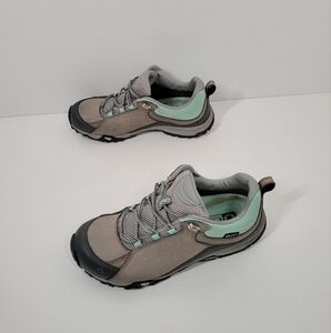 Women's Taupe and Mint Lace-Up Ankle Hiking Shoes